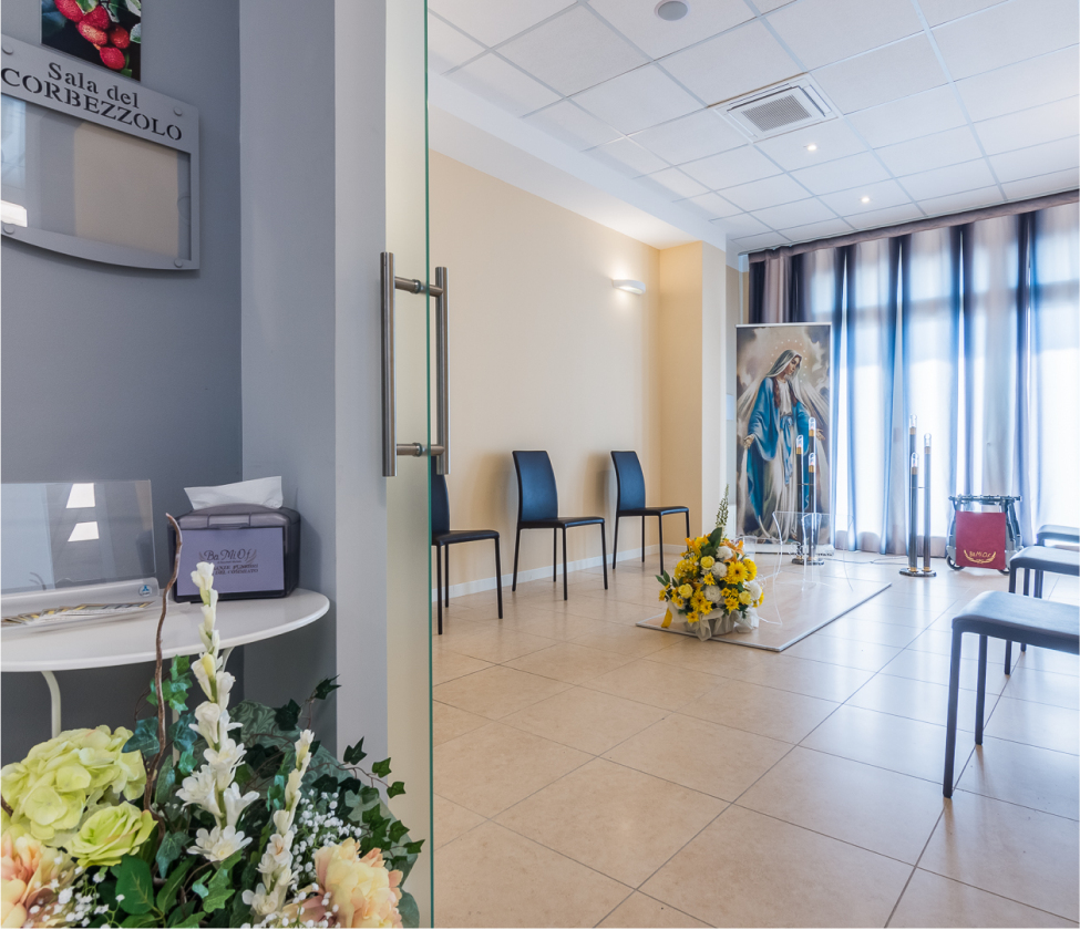 Sala del commiato Ba.mi.O.F - dettaglio floreale